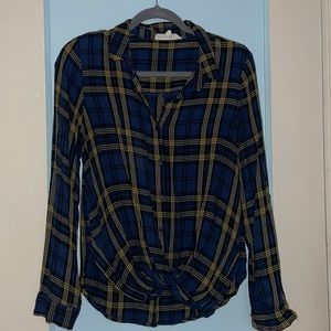 Love Tree Blue & Yellow Plaid Pullover Button-Up Blouse. Size Medium.